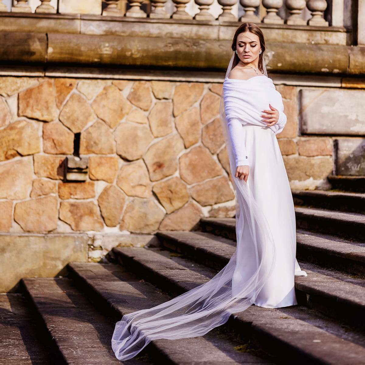 Long bridal tulle veil